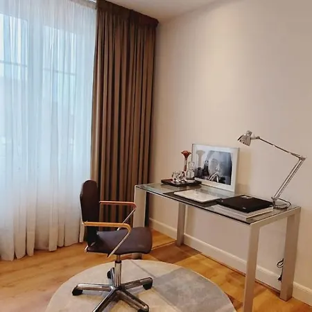 Premium Penthouse For 4 Adults In The Heart Of The Daire *
