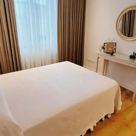 Premium Penthouse For 4 Adults In The Heart Of The
