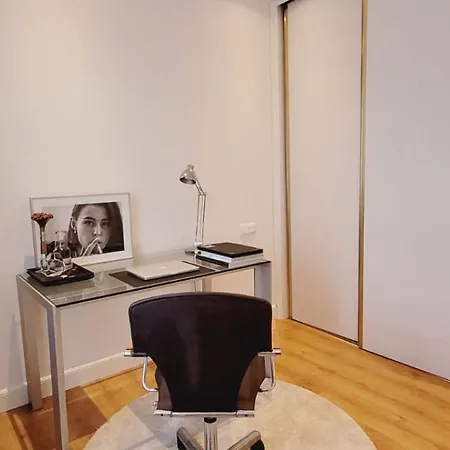 Premium Penthouse For 4 Adults In The Heart Of The Daire *