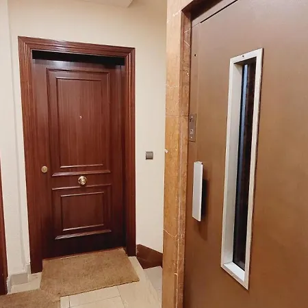 Premium Penthouse For 4 Adults In The Heart Of The Daire